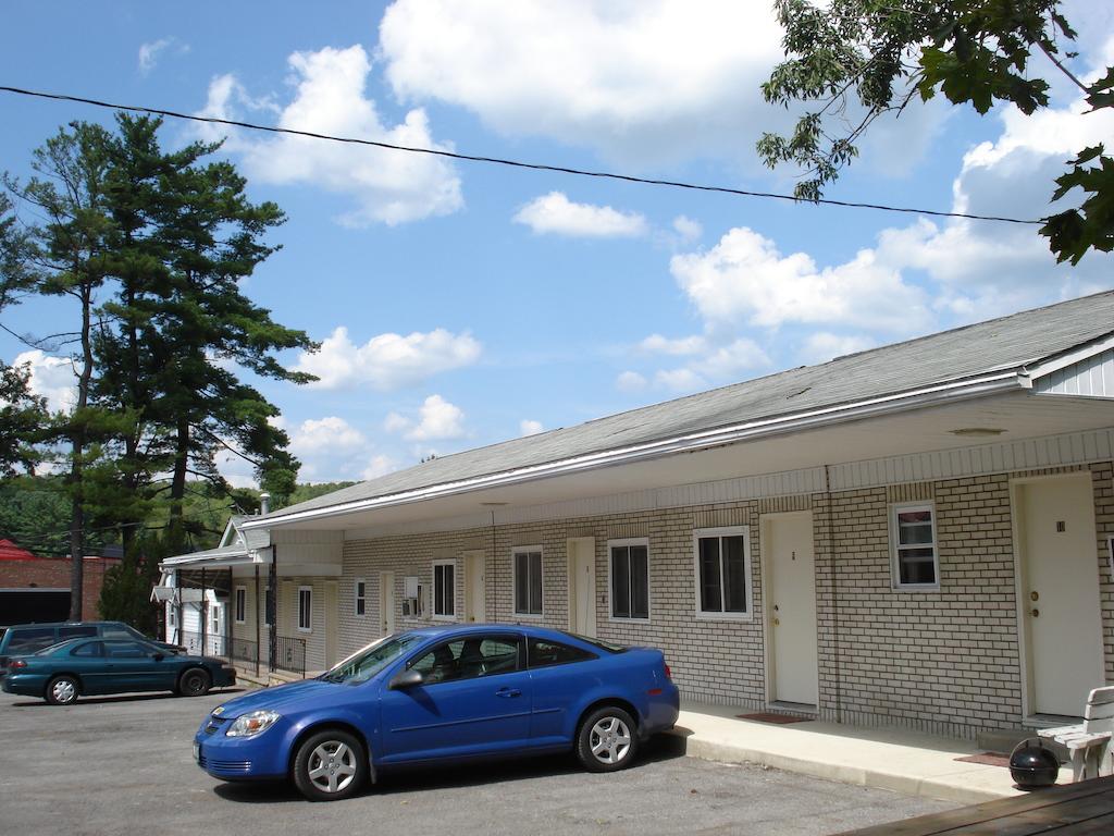 Cedar Grove Motel Алтуна Экстерьер фото